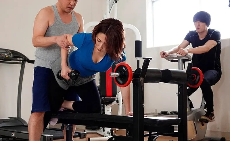 Chồng phát hiện bà xã địt nhau với huấn luyện viên thể hình